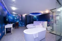Lingshan Linjiang Theme Hotel - جاكوزي