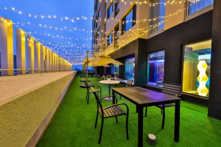 Maijian Hotel (Shenyang Convention and Exhibition Center Sports College  South Station Branch) Отели рядом со станцией Shenyang South Railway Station