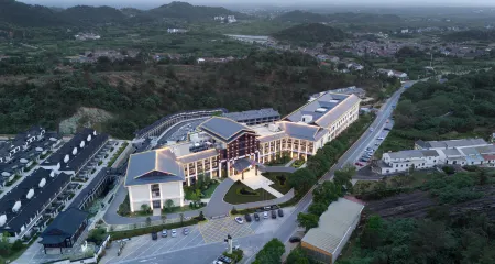 Xiaogan Xiaochang Shuangfengshan Renjoy Hotel