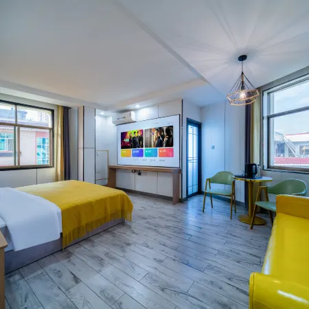 Juntai Huishui Hotel