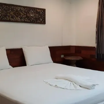 นิมิตบังกะโล โรงแรมใกล้Culture Center of Thai Mueang District