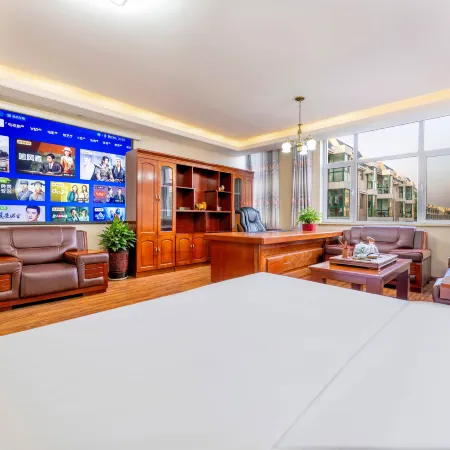 Helan Jinhang Hotel (Shiwei Lou Banquet Center Yindadi Center Store)