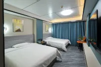 China Garden Hotel - parking