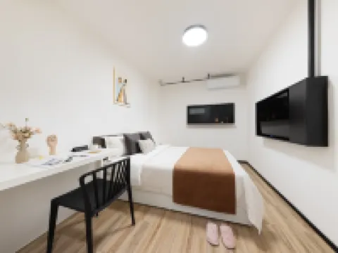CJIA Apartment (Shenzhen Nanshan Lilin Metro Station)