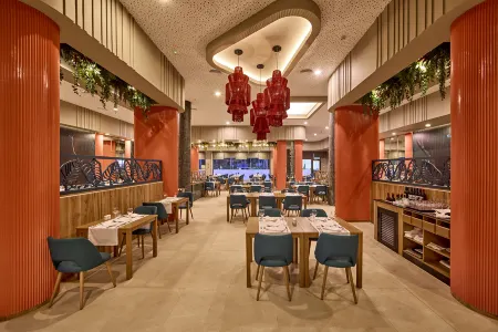 Riu Palace Mauritius - All Inclusive - Adults Only Отели рядом с достопримечательностью «Эксплорерс Маврикий»