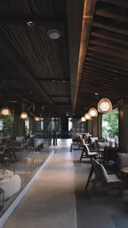 Shishe · Spring Home Inn (Dujiangyan Irrigation Project Scenic Spot Nanqiao Store)