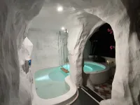 Yuequan Santorini Cave Hot Spring Villa (Jiangmen Taishan Yihe Hot Spring City) - Romantic