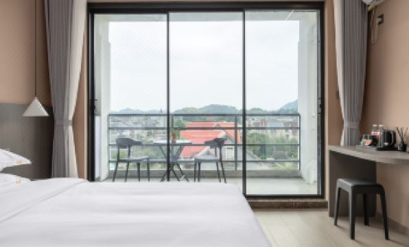 Mogan Island home for your parents and children (Yu Village Plaza Store)