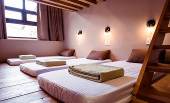 Local Backpacker Hostel