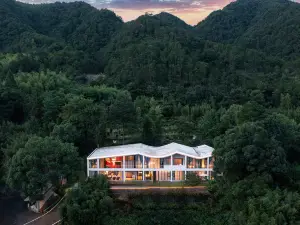 Guan Cen Hotel
