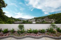 Qipan Cloud Residence Designer View Homestay