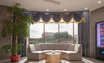 Magnotel Hotel (Anqing Tongcheng High-Speed Railway East Station Normal College)