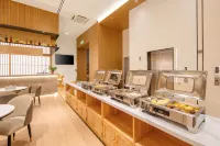 CloudSpire Banyan Serendipity Inn - sarapan