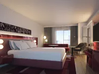 Revery Toronto Downtown, Curio Collection by Hilton Hotels near Toronto Union