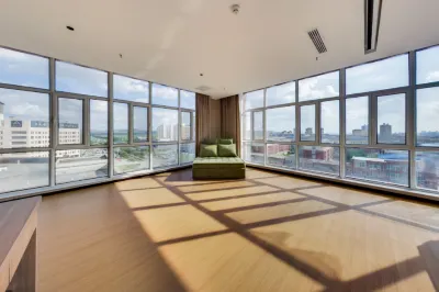 Zhiyun Hotel (Xilinhot Danxi Expressway)