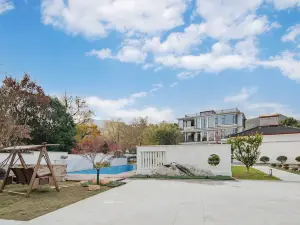 Changxing Manju B & B
