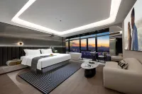 Sky · Yunji 51 High altitude River View Resort Hotel( OlympicSportsCenterLonghuTimesTianjieBranch) Hotels in Jiulongpo District