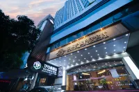 TP E-sports Hotel (R&F Haizhu City Jiangnan West Subway Station Branch)