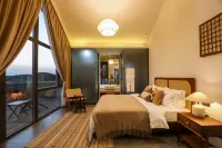 Yellow River Qiankun B&B Hotels in Pianguan