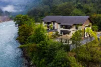 Dulongjiang Tianjing Hotel - Balkoner