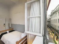 Rossio Hostel Hotels near São Jorge Castle