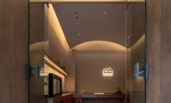 Mossland Hotel