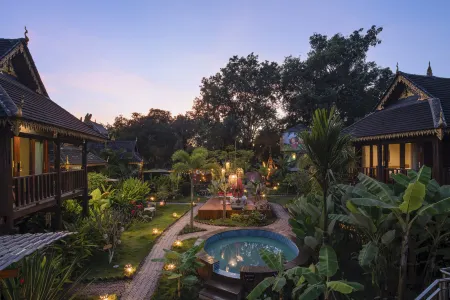 Alieti Rainforest Secret Garden Отели рядом с достопримечательностью «Menghanman Tingfota Temple»