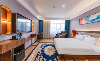 Qingmu Platinum Hotel (Nanjing Lishui Qinyin Avenue Branch)