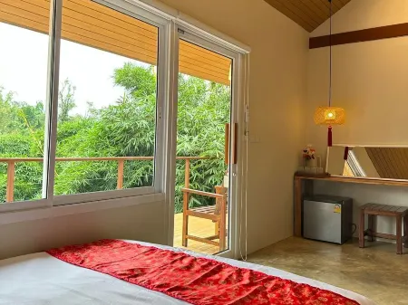 Baan Daeng Resort Отели рядом с достопримечательностью «Pang Ung»