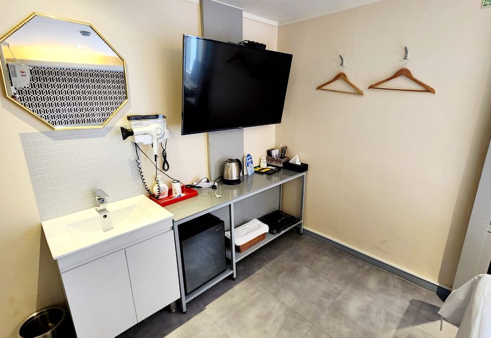 레츠 스테이 호스텔