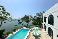 Uli Cliffhouse - Ocean View