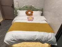 Yizhou 99 Light Luxury