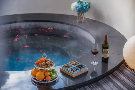 Anji Xuchenyin Wangzhu Guanshan Light Luxury Holiday Villa Meisu (Anji Yunshang Grassland Store) Отели рядом с достопримечательностью «Jiulongxia Scenic Area»