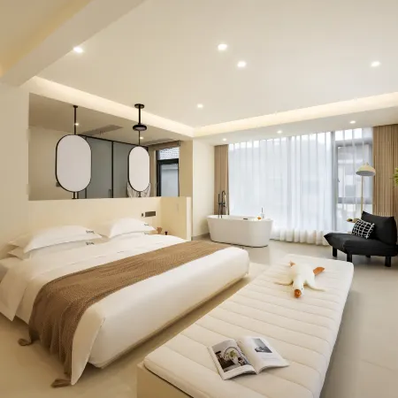 Ume·Youmi|Coffee·Family Vacation Designer Private Hot Spring Boutique Stay (Anji Yunshang Grassland)