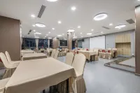 Ruifeng Hotel (Qingyuan Shunying City Plaza) - พร้อมWifi