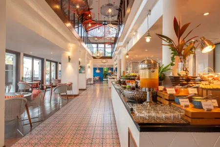 Mercure Maldives Kooddoo Adults Only Resort - 50% off Domestic Transfers Отели в г. Остров Кудду