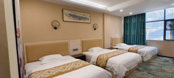 New Longcheng Hotel (Longan Bus Station Die City Square Branch) Hotels in Long'an
