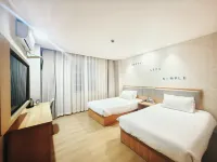 Home Inn Huayi Hotel(Hengyang City,Yanfeng District,Homestay Culture Square Store Hôtels à : Hengyang