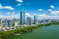 Shangri-La Nanjing Hotels in Nanjing
