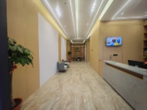 Qichun Aishun Sunshine Hotel
