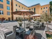 Altstadt Hotel Hofwirt Salzburg Hotels near Felsenreitschule