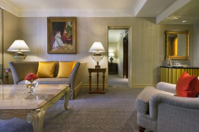 クラブラウンジアクセス、1ベッドルームスイート、キングサイズベッド1台、高層階 シェラトン・タワーズ・シンガポールの写真