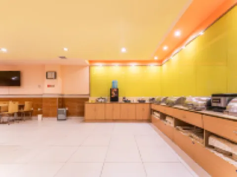 グレースインホテル(ケン城バスターミナル黃河路) ケン城のホテル