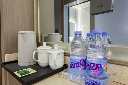 Xierman Smart Hotel (Xuwen County Government Jingang Avenue) Отели рядом со станцией Xuwen Railway Station