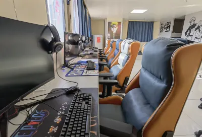 CHEERS C-position E-sports Hotel