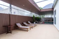 Jiqingshanshuijian Hot Springs Resort Hotel - Pool