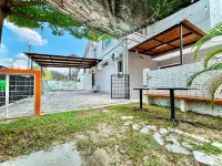 Auguri Bercham Landed | 6BR | Karaoke Set | BBQ Hotels in 