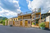 花築·桃花楹墅度假別墅（天雲山風景區店） 山裡寶山莊附近的飯店