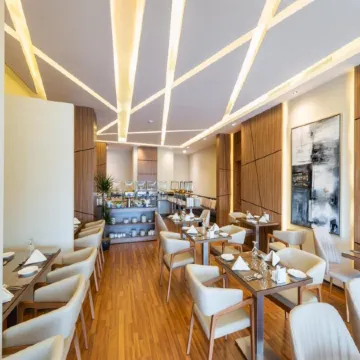 Sunday Luxury Central formerly Anan hotel