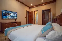 Bernard Hotel (Karamay World Devil City Branch) - Balkoner